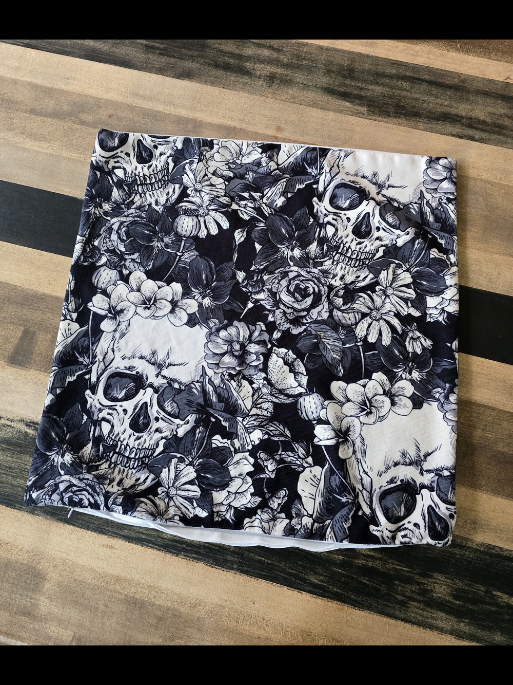 Skull & Floral Printed Pillow Case- Black and White/ Black White And Red